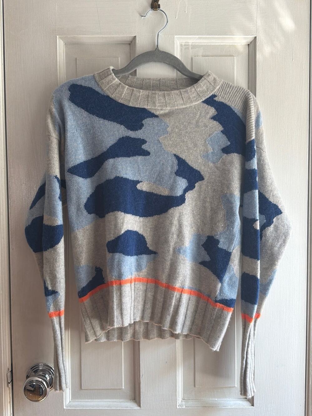 Brodie Fine Cashmere Camo Sweater Small 100% Cashmere Blue Grey Neon Trim Knit S